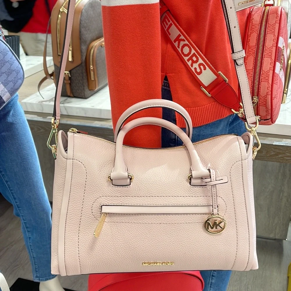 MICHAEL KORS 
Carine Large Pebbled Leather Top Zip Satchel
Powder Blush
NWT - Picture 16 of 16